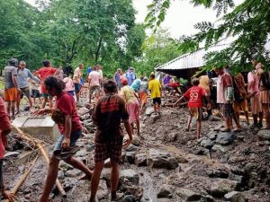 Presiden Partai Indonesia Terang,Hj.Rizayati Sampaikan Bela Sungkawa dan Kirim Bantuan untuk Korban Bencana Banjir di Alor-NTT