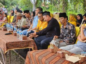 Pada Reses Zulkenedi Said di Jorong Kapa Utara, Masyarakat Pasbar Minta Peningkatan Jalan Provinsi