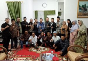 Hadiri Silaturahmi PKPS Bukittinggi, Bakri Maulana dapat Sokongan Maju Pilkada Bupati Pessel 2004