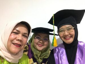 Prof Nila Kasuma Guru Besar Pertama di FKG Unand Dikukuhkan