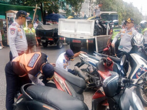 Parkir Sembarangan, 75 Kendaraan Ditindak di Cengkareng Timur